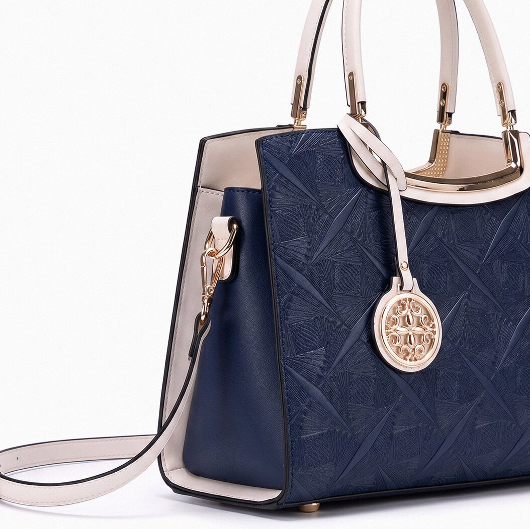Genevieve Satchel