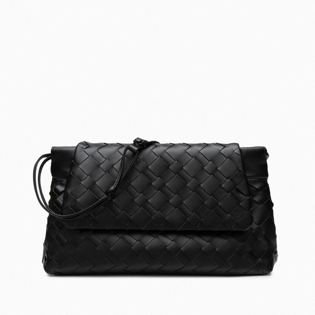 Elora Shoulder Bag