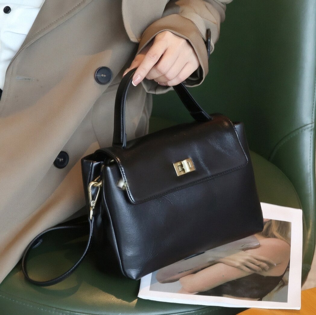Evora Shoulder Bag